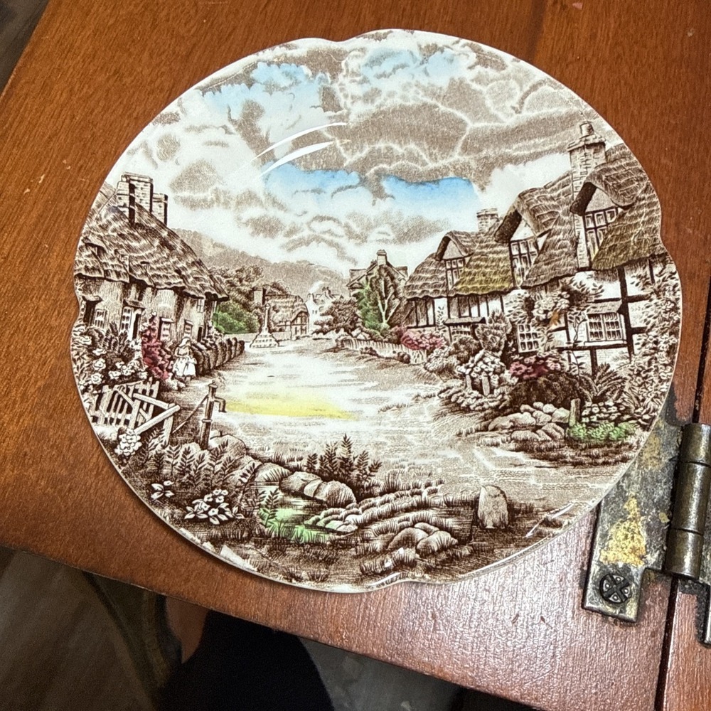 Johnson Bros Olde English Countryside Bread Plate 6 1/4" England